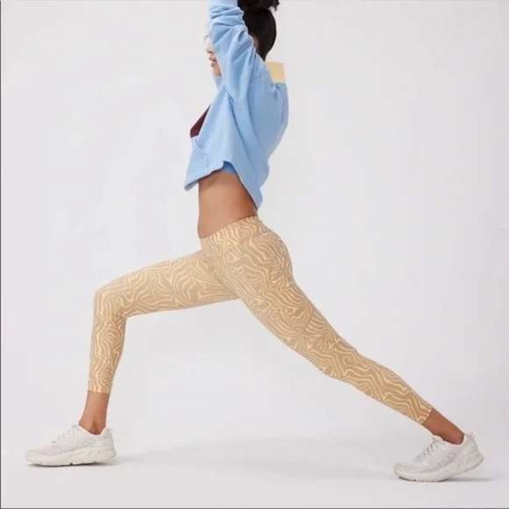 Outdoor Voices Athletic Set Zoom 7/8 Leggings Bra‎ Pampas Swirl Yellow Small